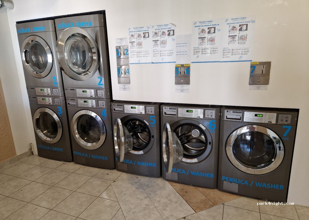(23210) Pakoštane - 37 Ulica kraljice Jelene — foto