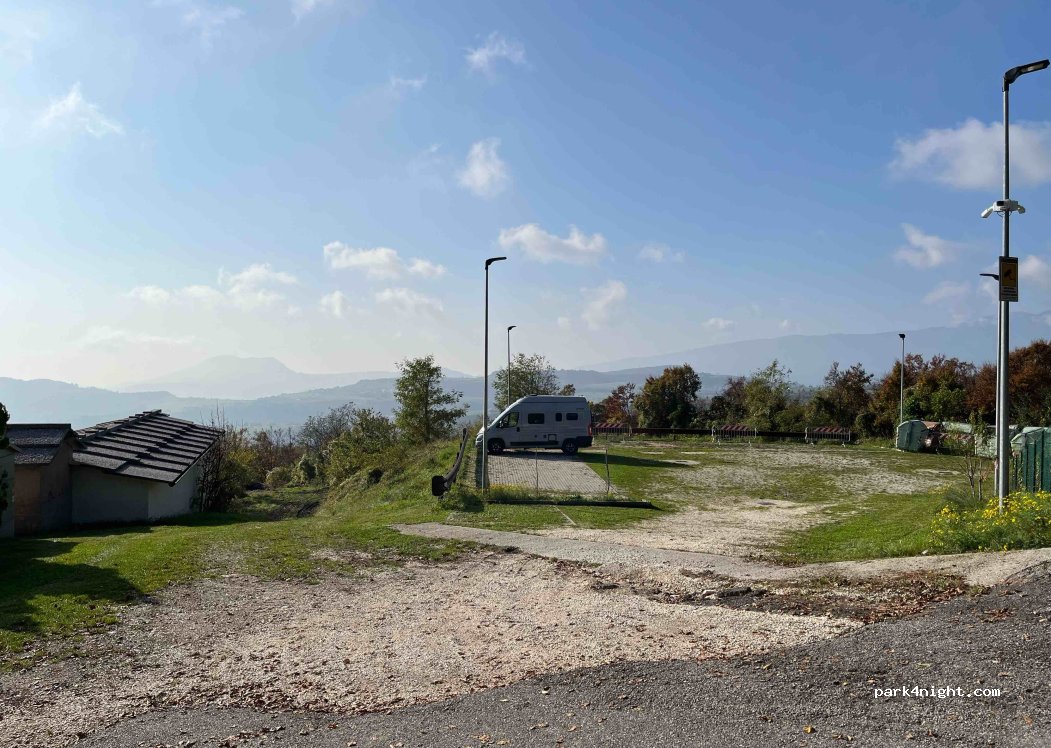 (37020) Erbezzo - Unnamed Road — foto