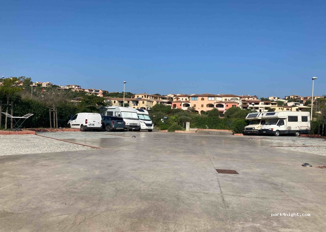Area Sosta Porto San Paolo — foto