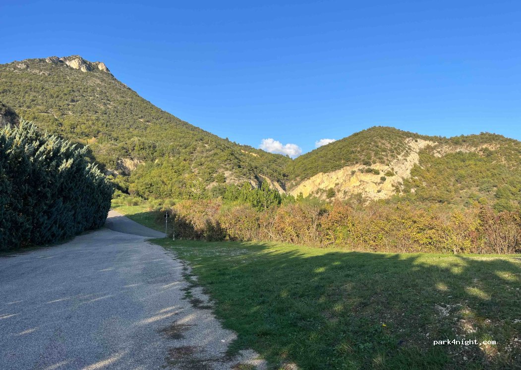 (26110) Saint-Ferréol-Trente-Pas - 785 Chemin du Vieux Cimetiere — foto 2