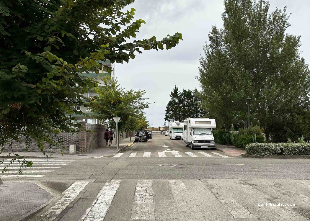 (39770) Laredo - 60 Calle Parque Público — foto 3