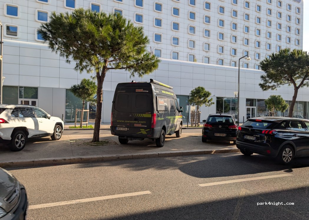 (13002) Marseille - 30 Quai du Lazaret — foto 2