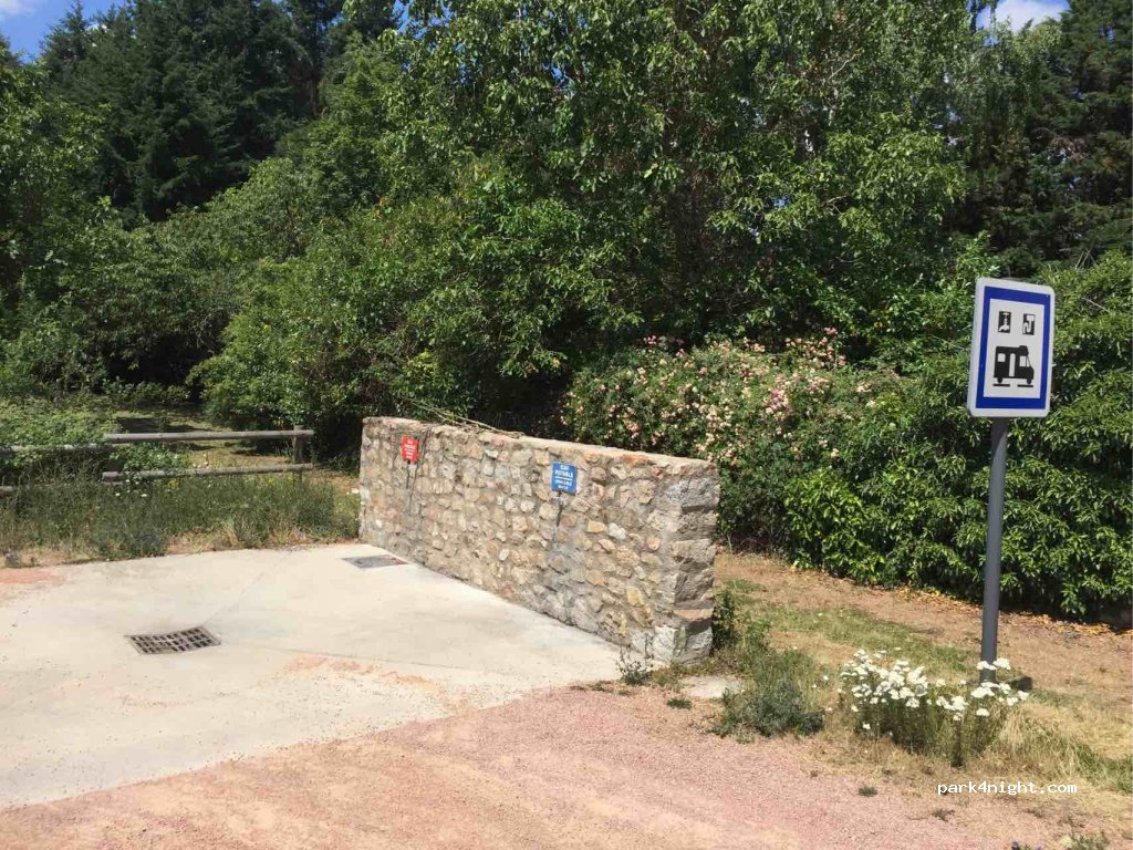 (42370) Saint-Haon-le-Châtel - Route de la Croix du Sud — foto 2