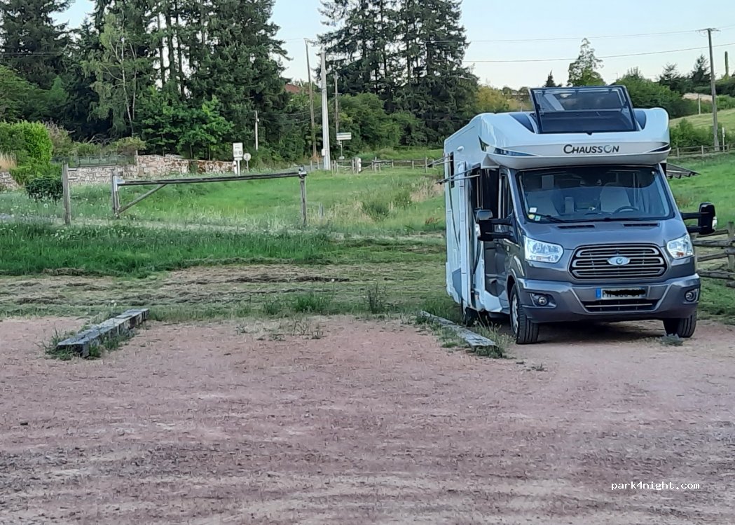 (42370) Saint-Haon-le-Châtel - Route de la Croix du Sud — foto 3