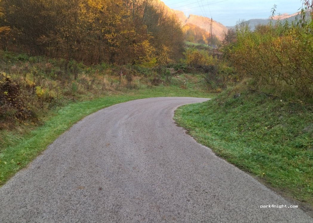 (966 11) Hronská Breznica - Unnamed Road — foto 3