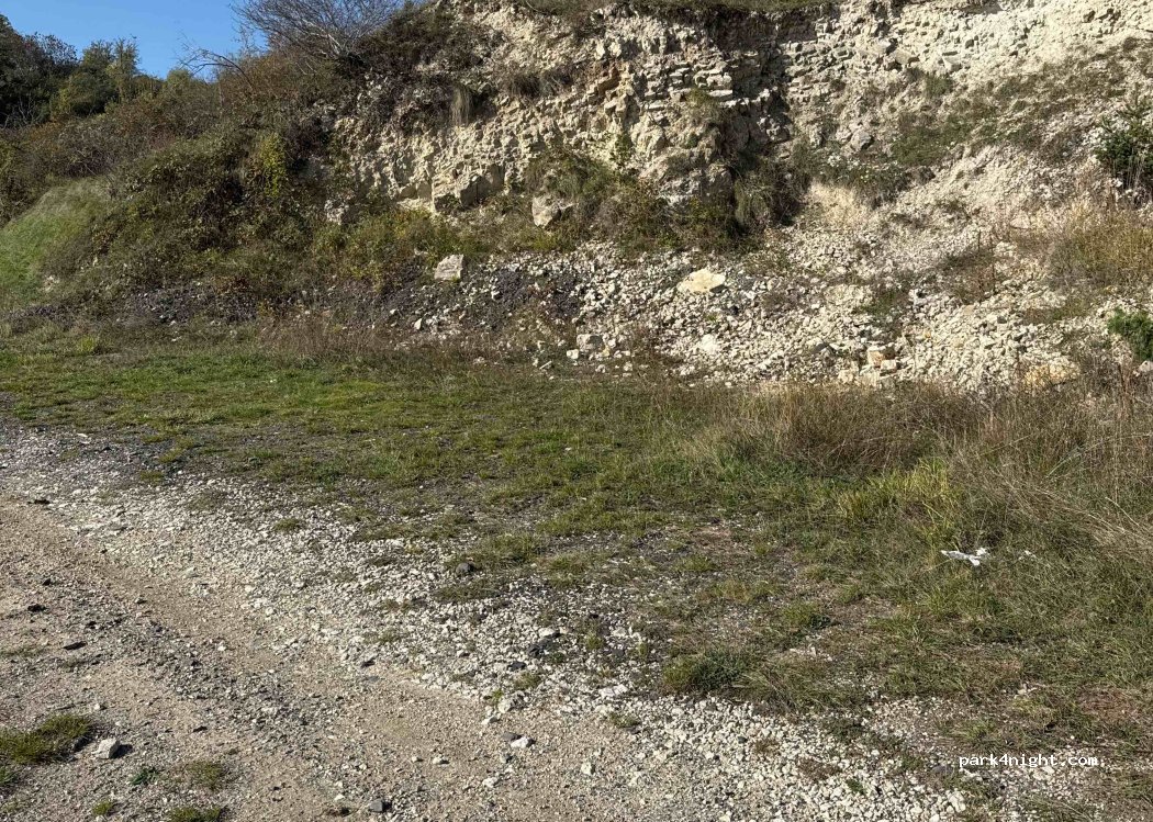 (63320) Saint-Floret - Unnamed Road — foto