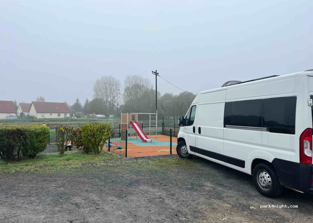 (02820) Corbeny - 1 Rue des Plantins — foto