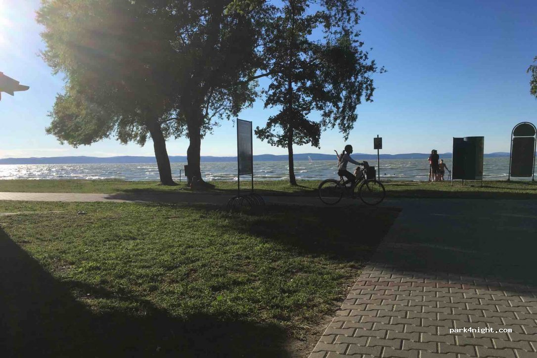 (8600) Siófok - 11 Kodály Zoltán utca — foto 4