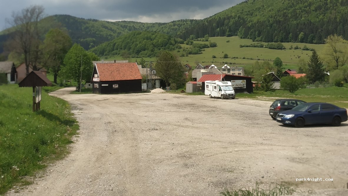(013 15) Čičmany - — foto 2