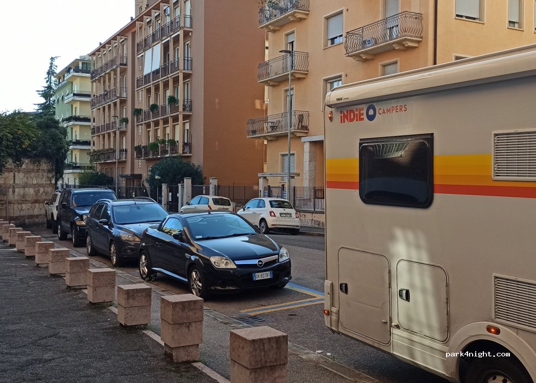 (37126) Verona - 50a Via Arsenale — foto