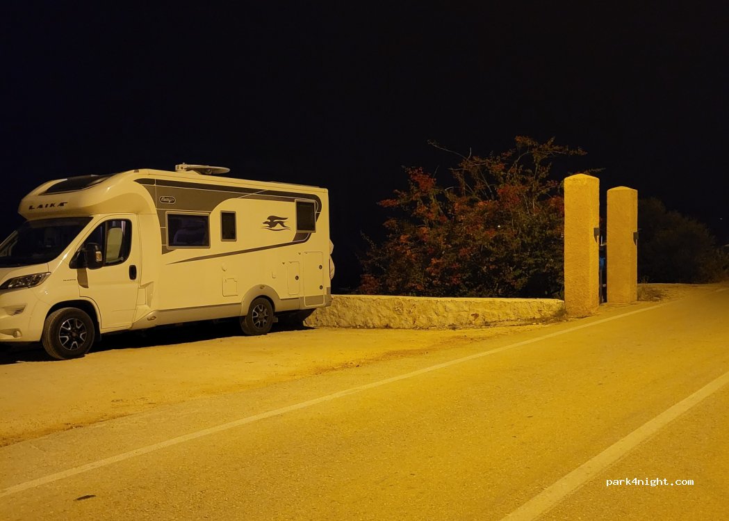 (07580) Kaş - 7 Demokrasi Caddesi — foto