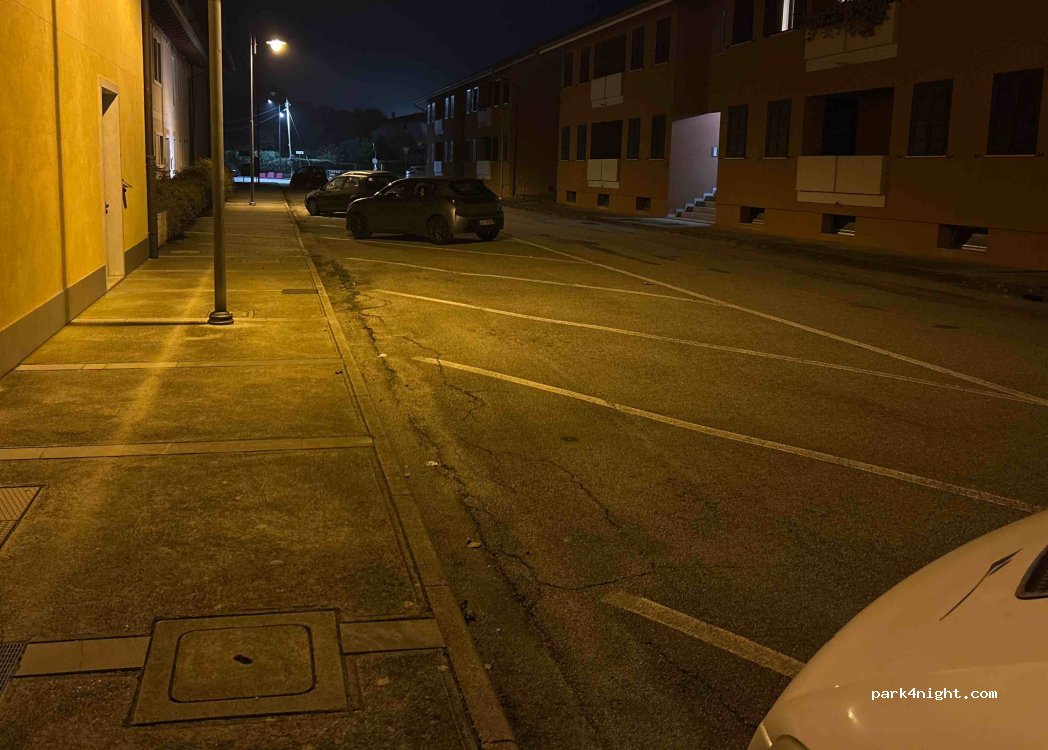 (33057) Palmanova - 12 Via Renier — foto