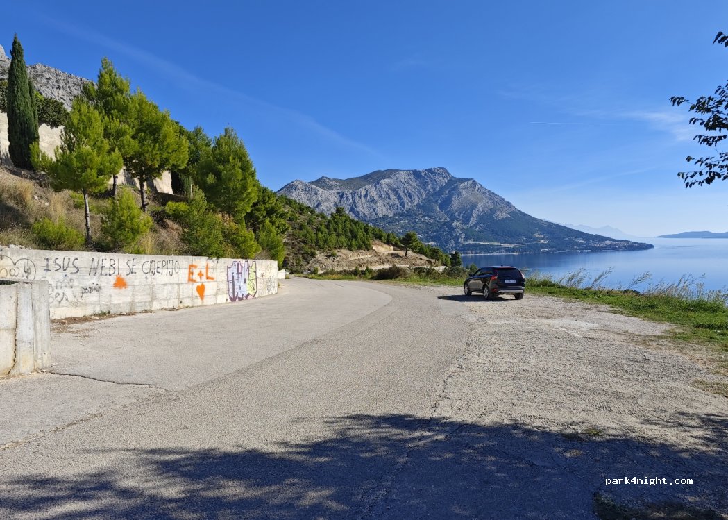 (21310) Duće - Unnamed Road — foto