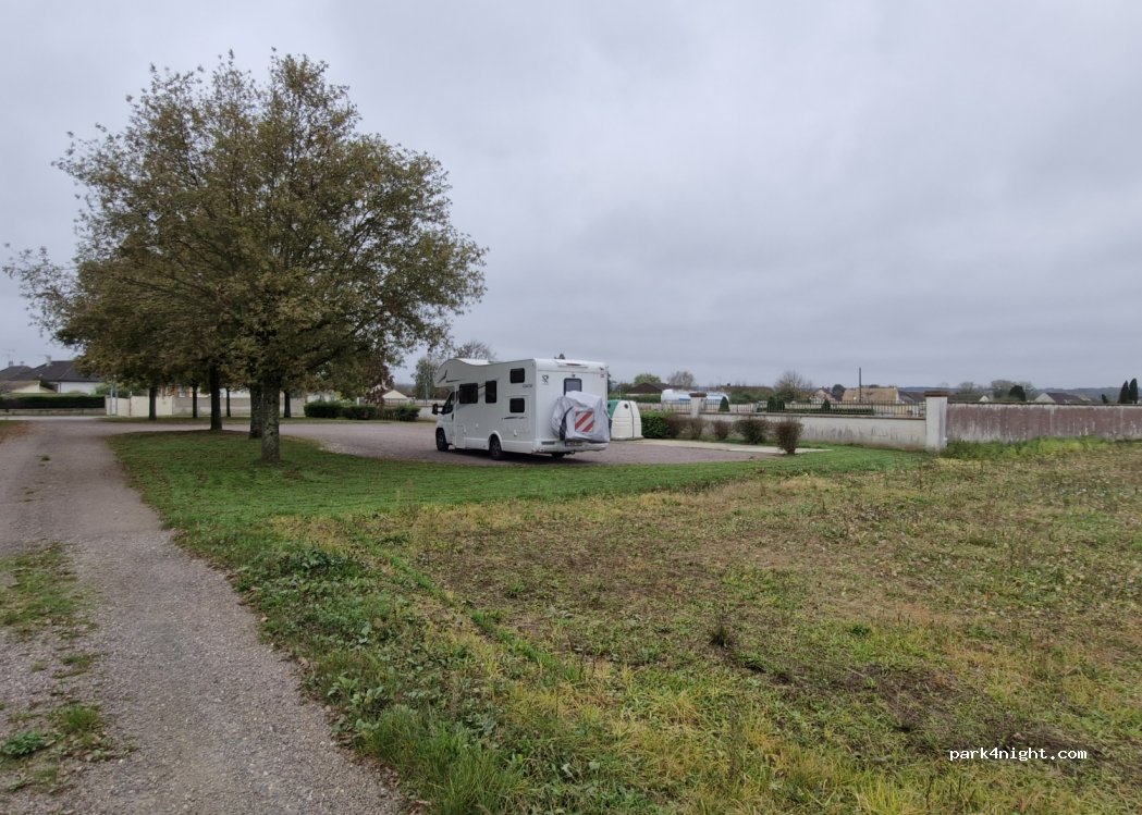 (89600) Vergigny - 35 Rue de la Gare — foto 2