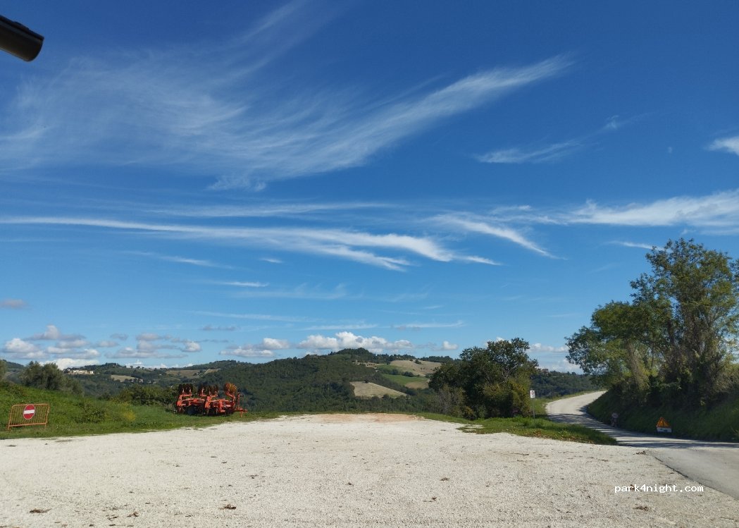 CASALE CON VISTA — foto