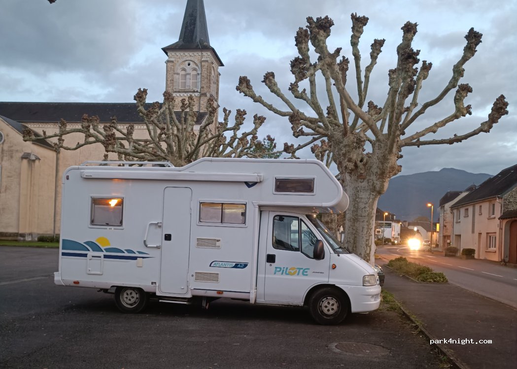 (64400) Gurmençon - 52 Route du Somport — foto