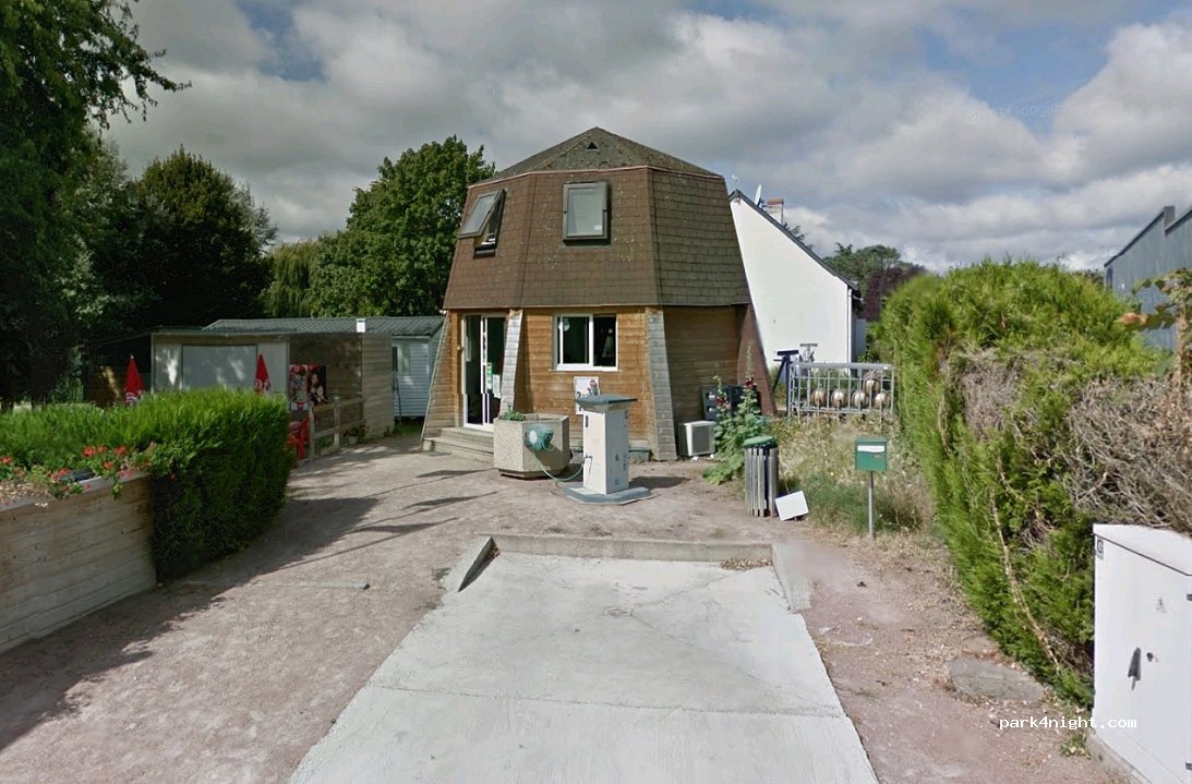 (37220) L'Île-Bouchard - Rue du Camping — foto
