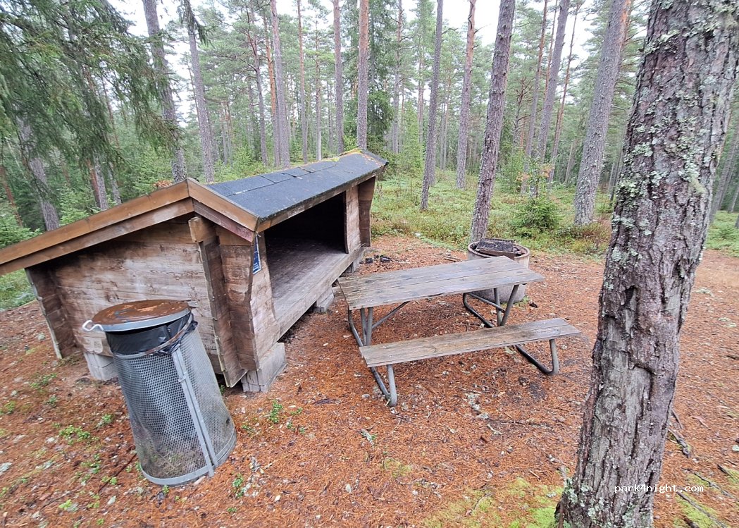 (335 73) Hillerstorp - 2 Håkanstorpsvägen — foto 2