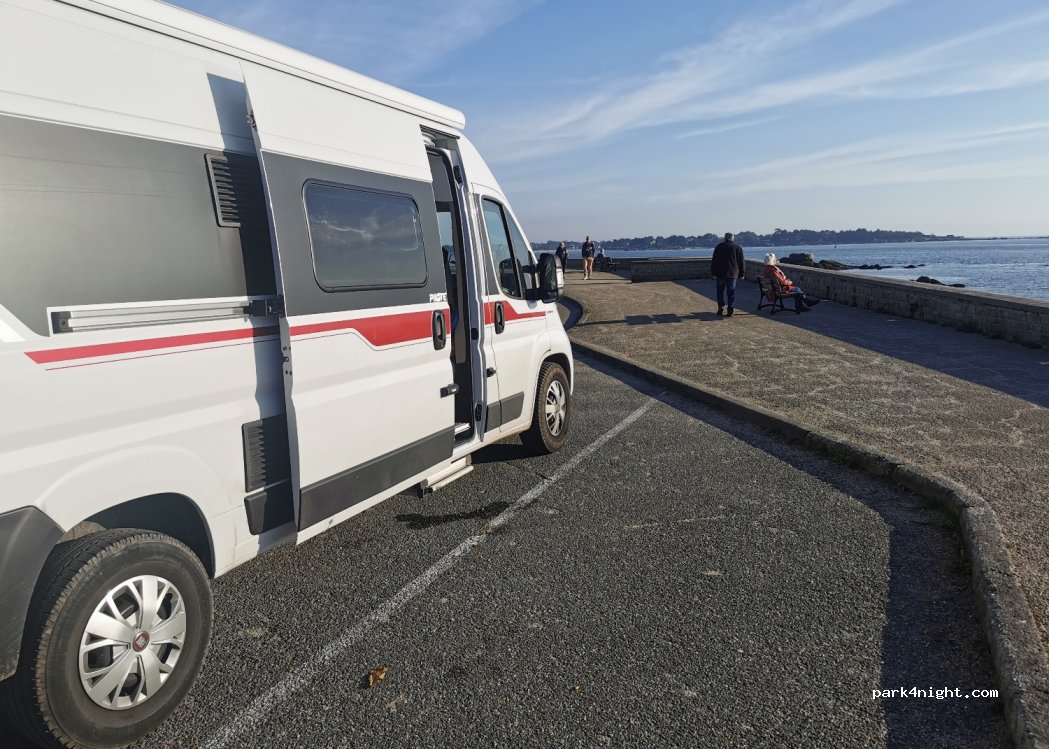 (29900) Concarneau - 3 Boulevard Katerine Wylie — foto