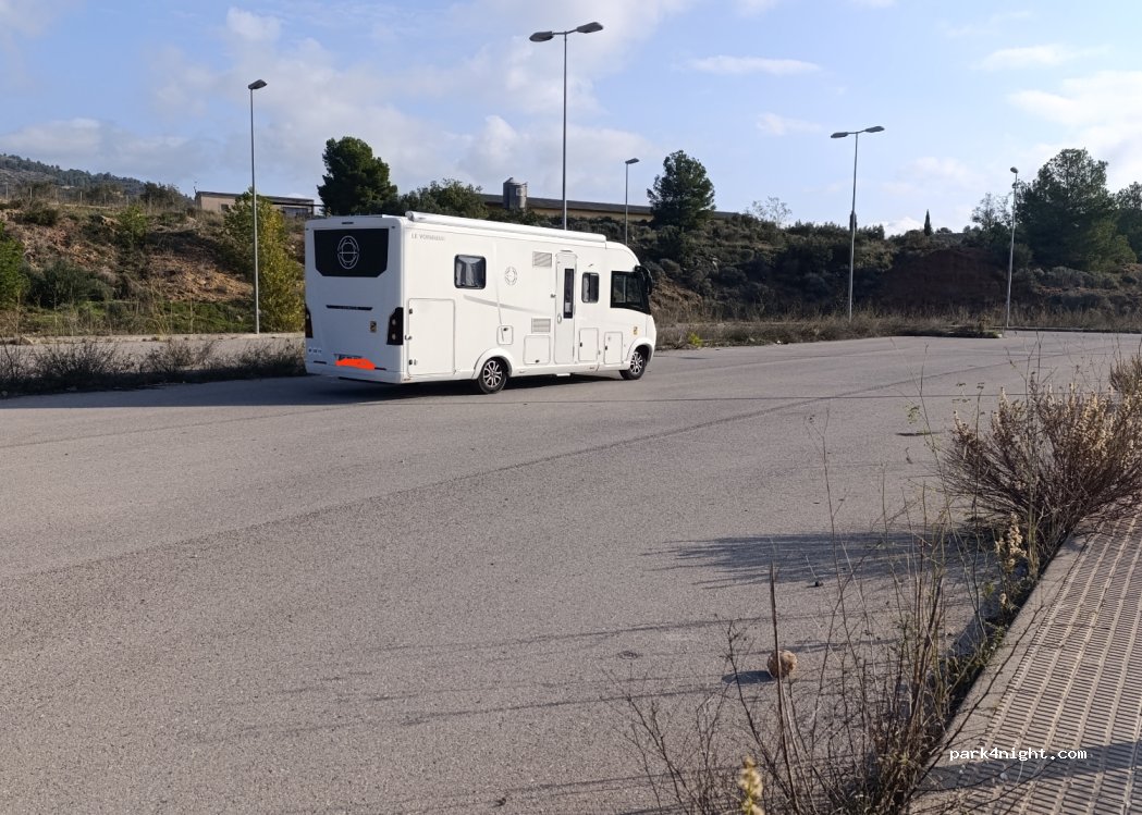 (12413) Castellnou - 22 Plaça Poligono 10 — foto