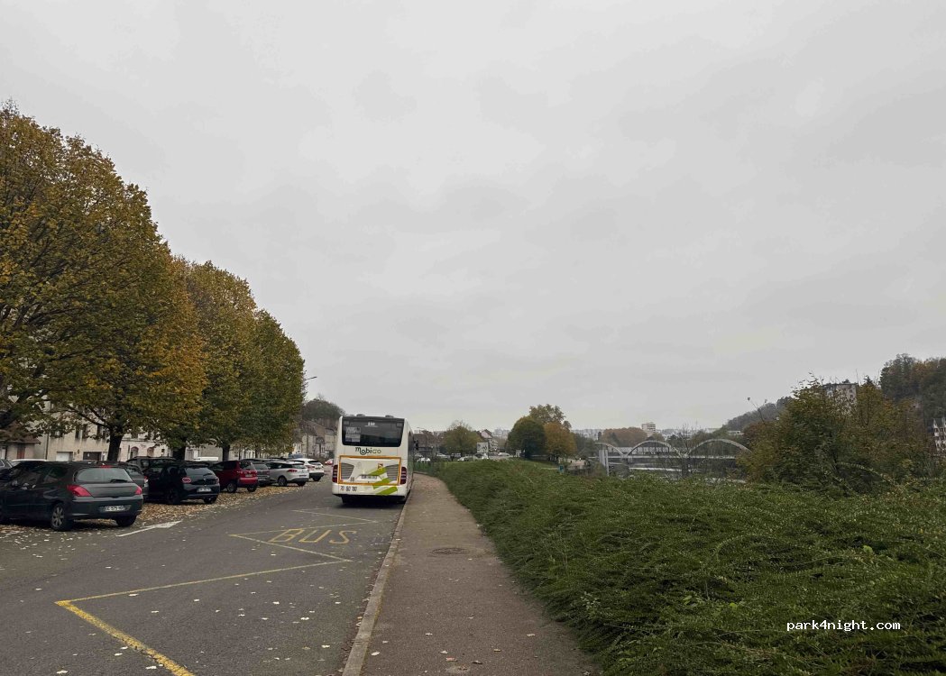(25000) Besançon - 15 Faubourg Rivotte — foto 2