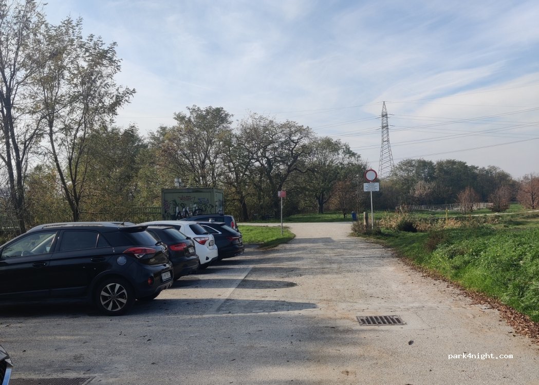 (2320) Wien - 120 Klederinger Straße — foto