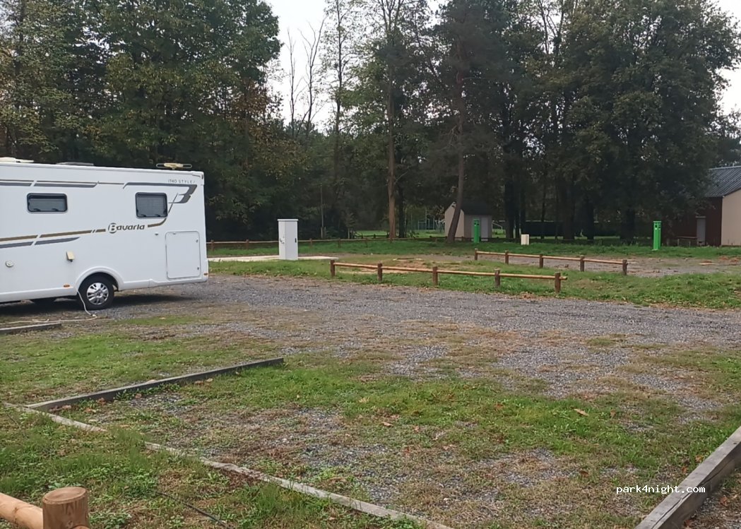 (86140) Scorbé-Clairvaux - 3 Allée des Sports — foto