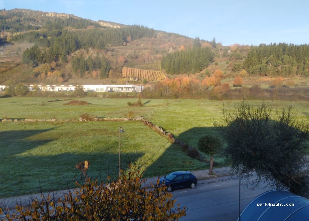 (24430) Vega de Espinareda - 2 Avenida Ancares — foto