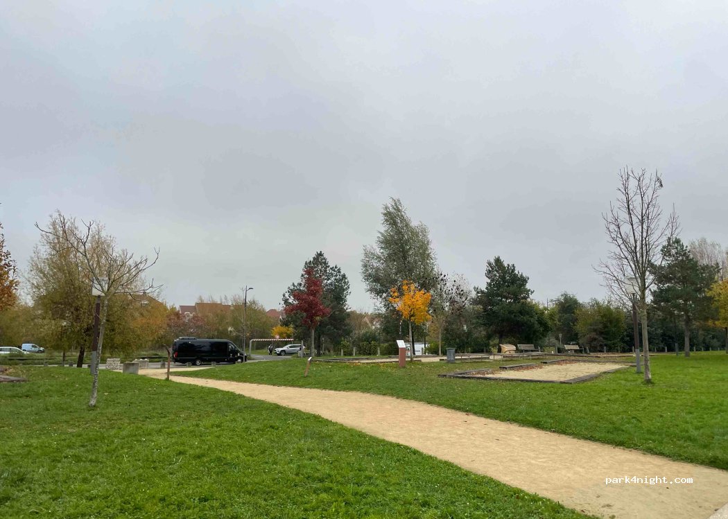 (77600) Bussy-Saint-Georges - 1 Allée Madame de Montespan — foto 5
