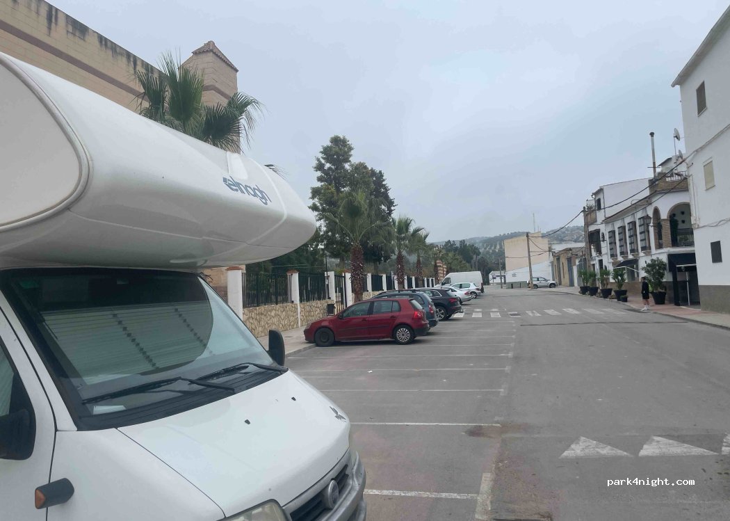 (41570) Badolatosa - 35 Paseo Pablo Iglesias — foto 3