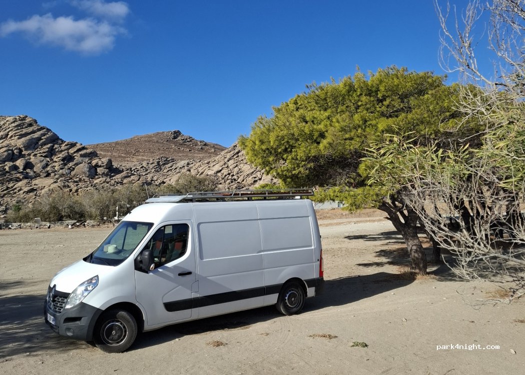 (844 01) Paros - Unnamed Road — foto