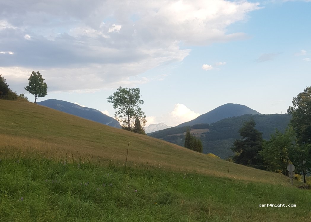 (73230) Saint-Jean-d'Arvey - Route de Lovettaz — foto 4