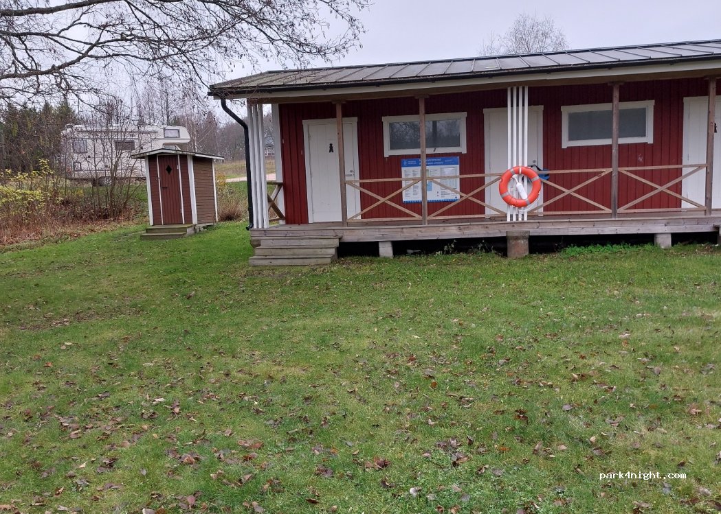 (10360) Raseborg - 41 Hållsnäsvägen — foto