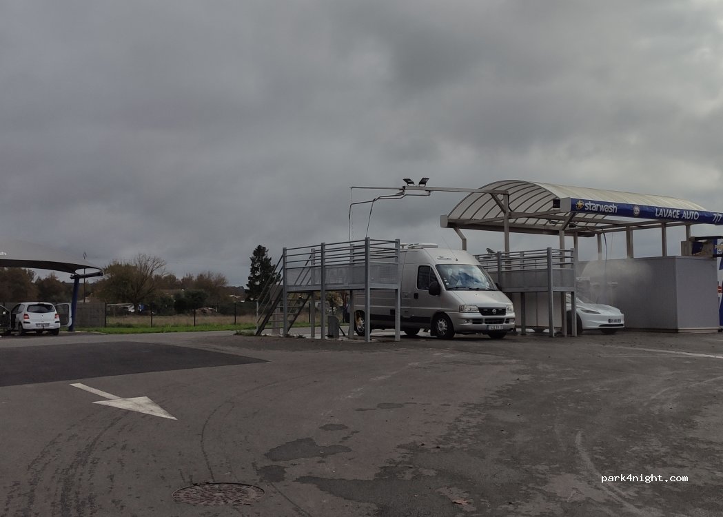 (33230) Les Églisottes-et-Chalaures - 69 Avenue Victor Hugo — foto 2