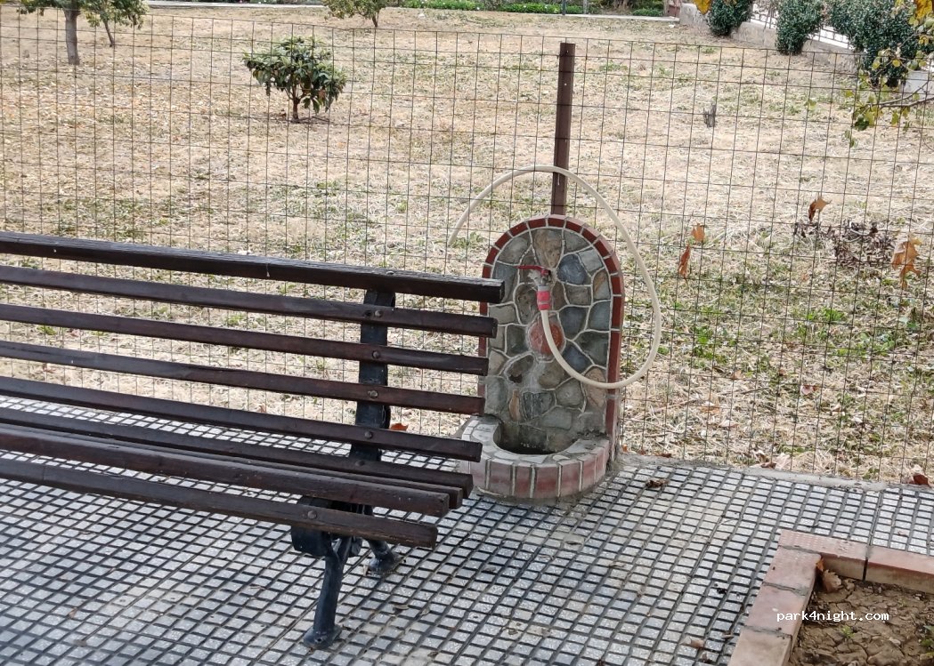 (630 80) Petralona - Unnamed Road — foto