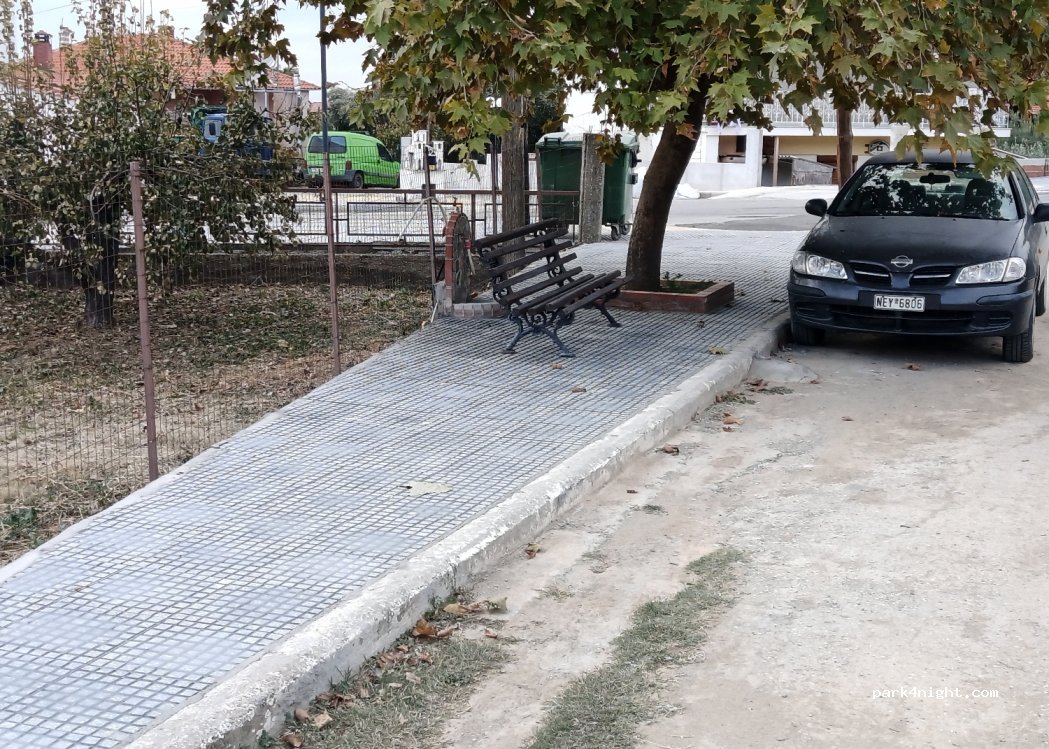 (630 80) Petralona - Unnamed Road — foto 2