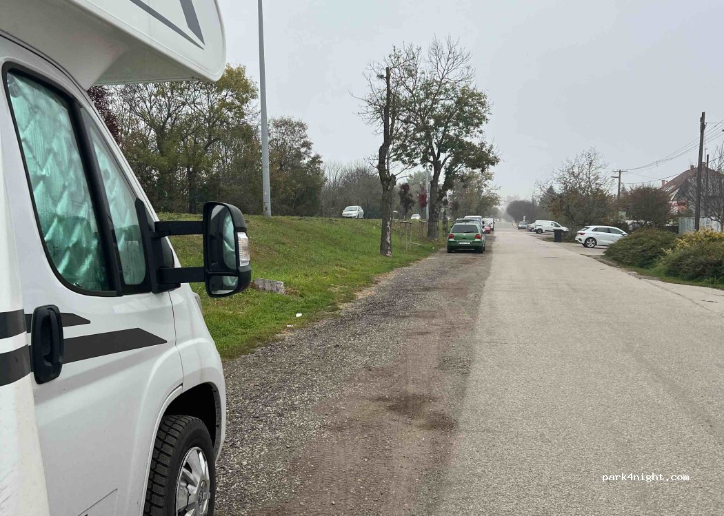 (6771) Szeged - 194 Makai út — foto 3