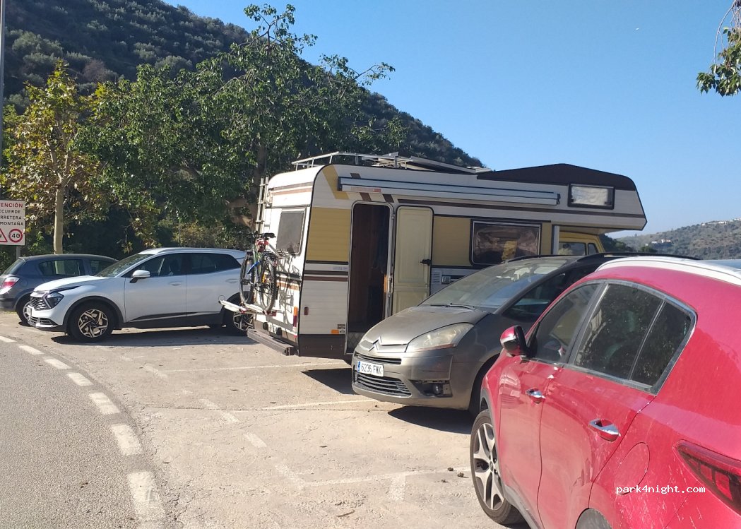 (29752) Sayalonga - 1B Calle Carretera — foto