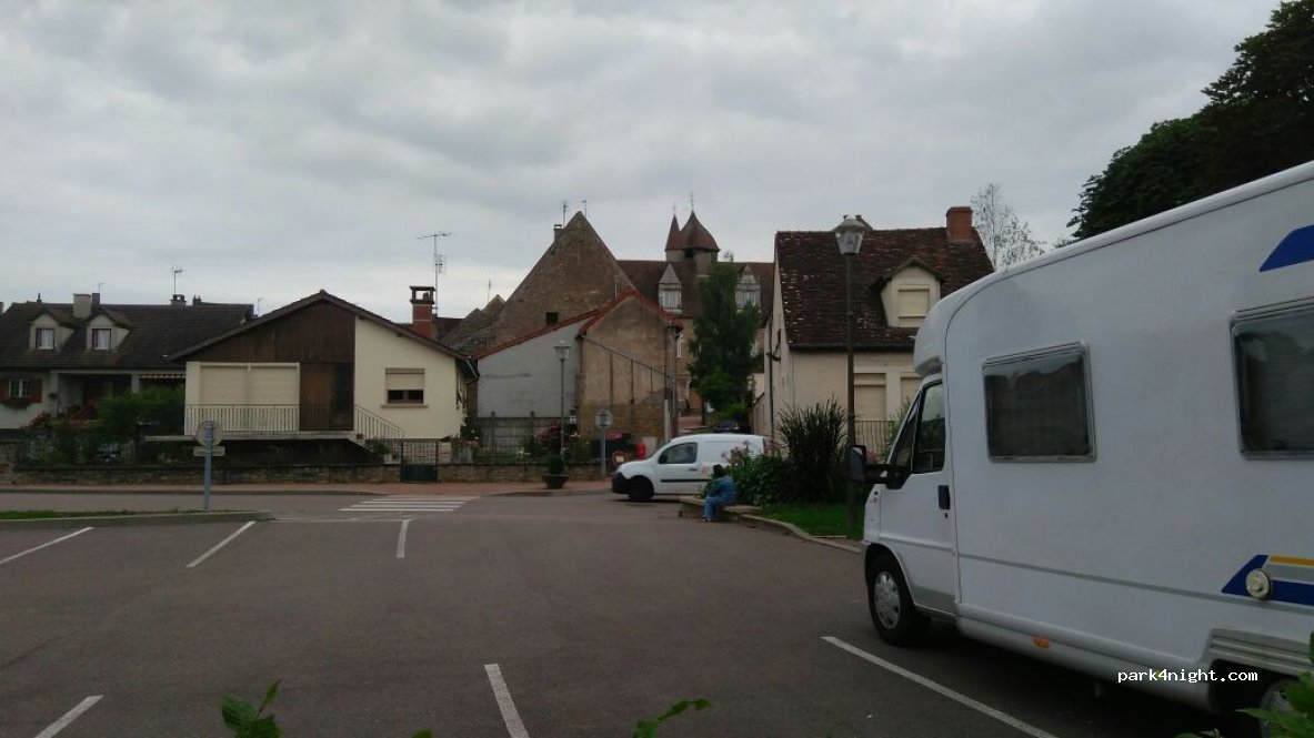 (21230) Arnay-le-Duc - 18-22 Rue des Ursulines — foto