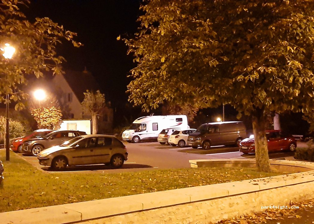 (21230) Arnay-le-Duc - 18-22 Rue des Ursulines — foto 5