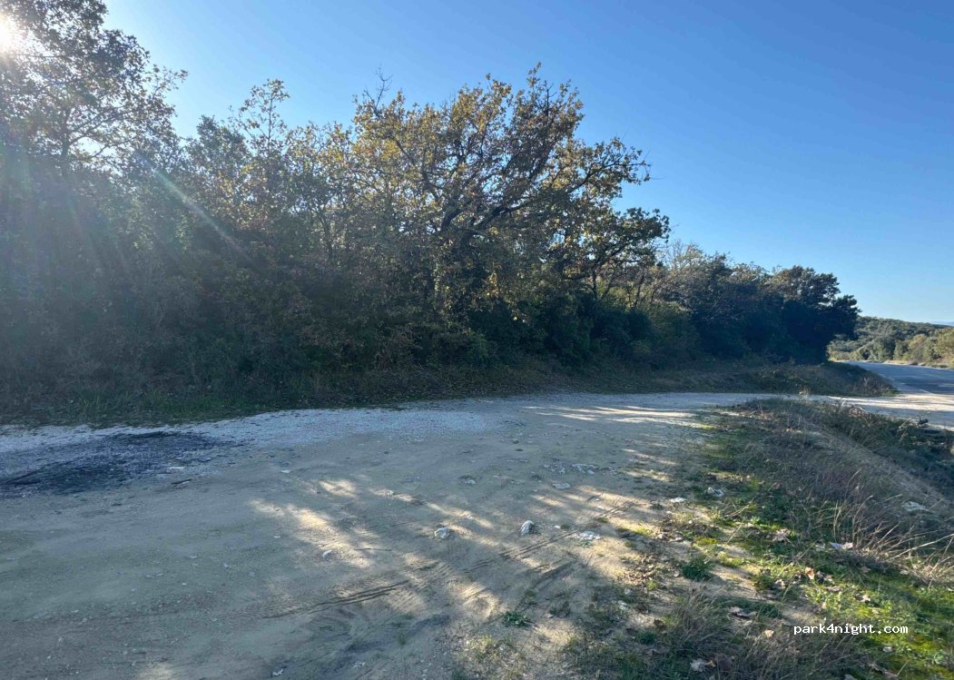 (30580) Brouzet-lès-Alès - D7 — foto 2