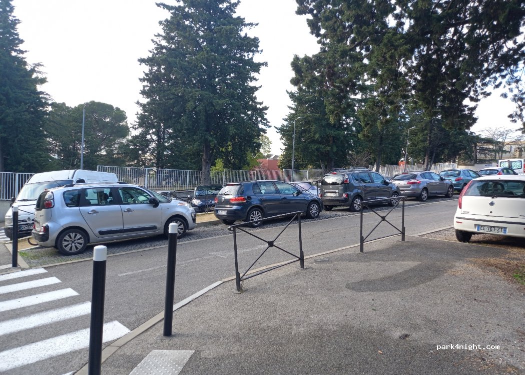 (30000) Nîmes - 189 Avenue Peladan — foto 2