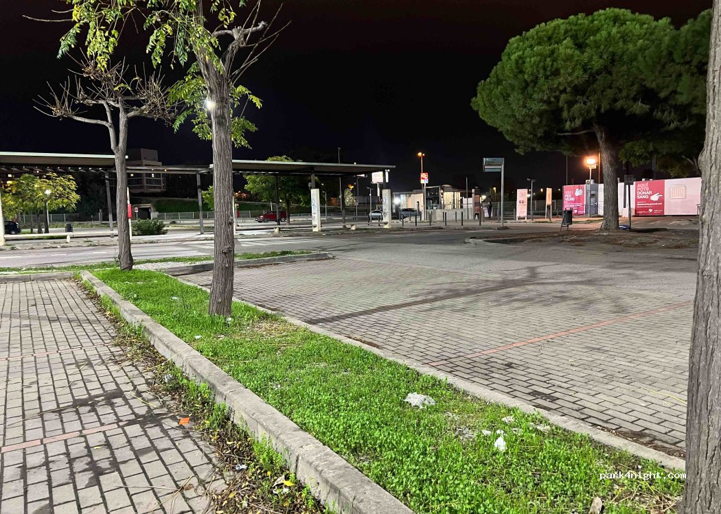 (08907) L'Hospitalet de Llobregat - 2 Avinguda Mare de Déu de Bellvitge — foto 2