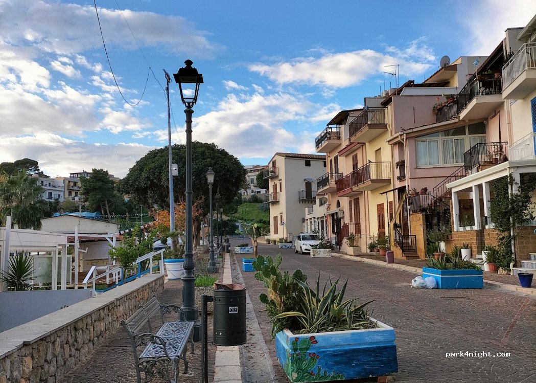 (90017) Santa Flavia - 37 Via dei Cantieri — foto