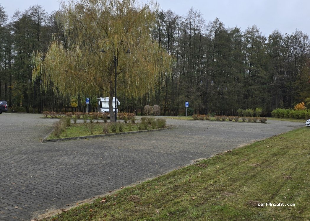 (47-364) Moszna - 1a Zamkowa — foto