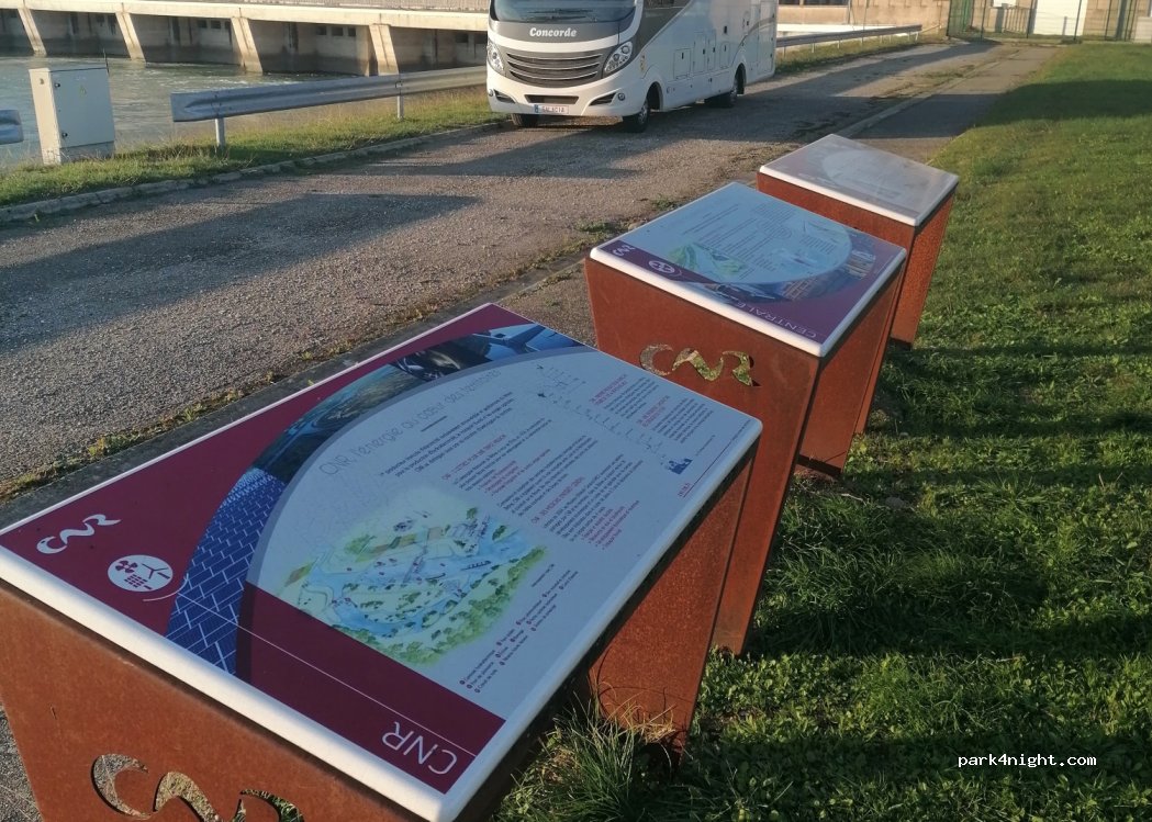 (26270) Saulce-sur-Rhône - D248 — foto