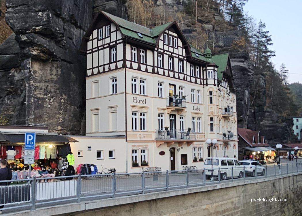(407 17) Hřensko - — foto
