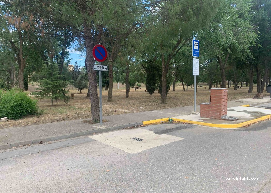 (22520) Fraga - 23 Paseo de la Constitución — foto