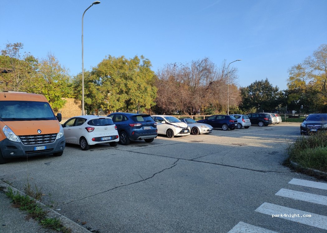 (47121) Forlì - Via Carlo Seganti — foto