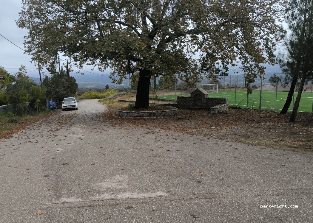 (350 15) Tithorea - Unnamed Road — foto